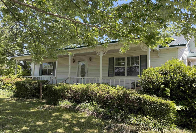 73 POST OFFICE ST, Stantonville, Tennessee 38379, 2 Bedrooms Bedrooms, 5 Rooms Rooms,1 BathroomBathrooms,Residential,For Sale,POST OFFICE,10219953