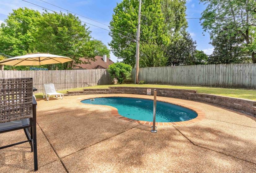 8871 WOODMARK DR, Cordova, Tennessee 38018, 3 Bedrooms Bedrooms, 7 Rooms Rooms,2.1 BathroomsBathrooms,Residential,For Sale,WOODMARK,10219957