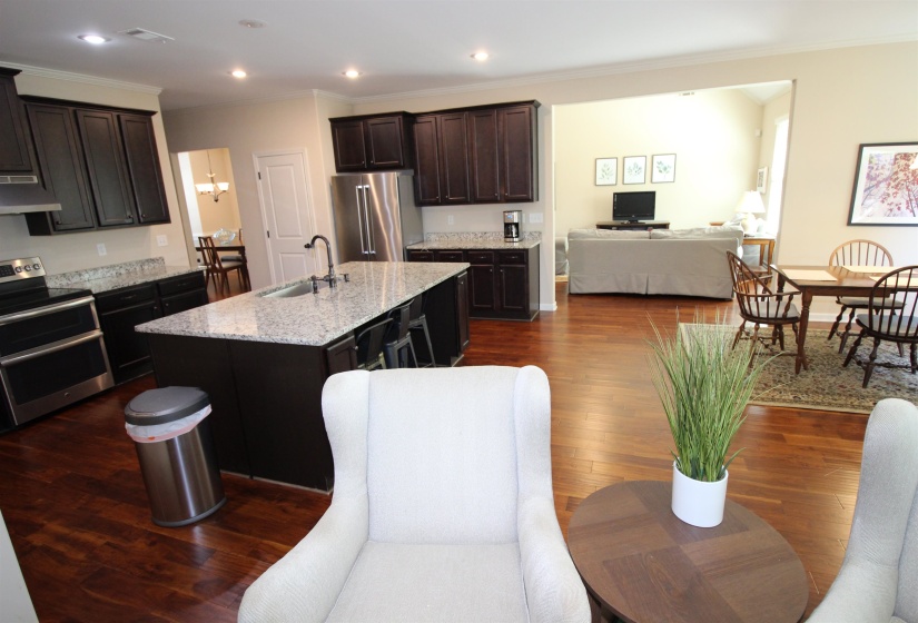 4553 CRADDLE HILL DR, Bartlett, Tennessee 38002, 4 Bedrooms Bedrooms, 9 Rooms Rooms,3 BathroomsBathrooms,Residential,For Sale,CRADDLE HILL,10219958