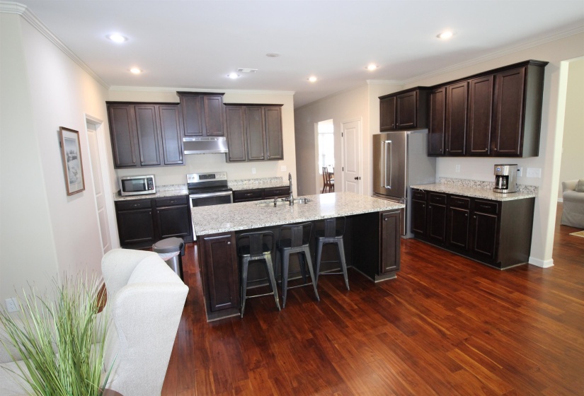 4553 CRADDLE HILL DR, Bartlett, Tennessee 38002, 4 Bedrooms Bedrooms, 9 Rooms Rooms,3 BathroomsBathrooms,Residential,For Sale,CRADDLE HILL,10219958