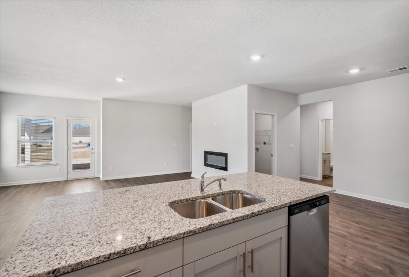 85 KIPLING DR, Oakland, Tennessee 38060, 5 Bedrooms Bedrooms, 13 Rooms Rooms,3 BathroomsBathrooms,Rental Properties,For Sale,KIPLING,10219994