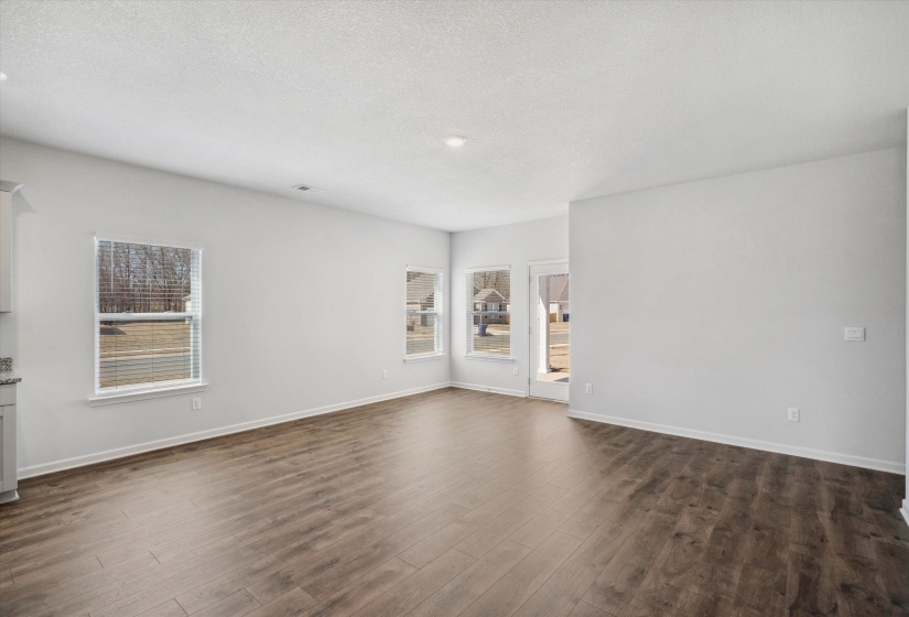 85 KIPLING DR, Oakland, Tennessee 38060, 5 Bedrooms Bedrooms, 13 Rooms Rooms,3 BathroomsBathrooms,Rental Properties,For Sale,KIPLING,10219994