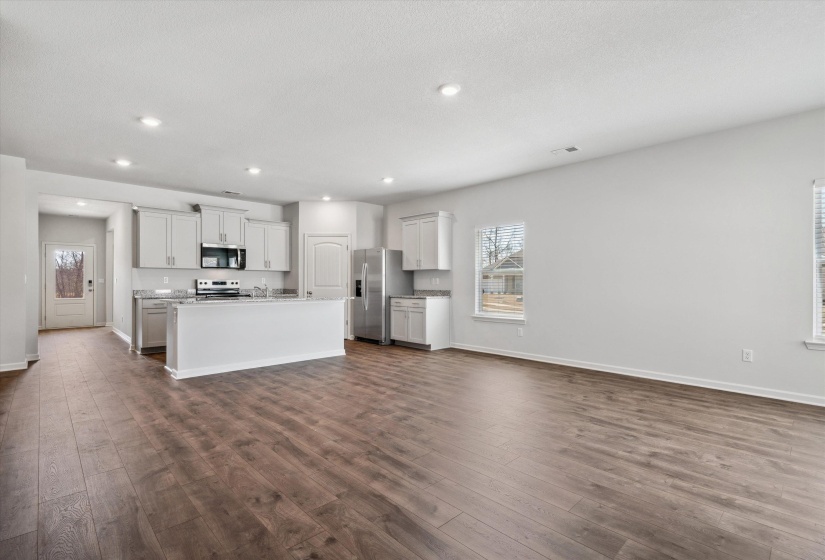 85 KIPLING DR, Oakland, Tennessee 38060, 5 Bedrooms Bedrooms, 13 Rooms Rooms,3 BathroomsBathrooms,Rental Properties,For Sale,KIPLING,10219994