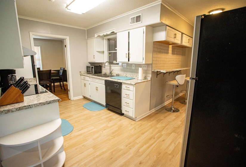 1102 WHITAKER CV, Memphis, Tennessee 38116, 3 Bedrooms Bedrooms, 8 Rooms Rooms,3 BathroomsBathrooms,Rental Properties,For Sale,WHITAKER,10220017