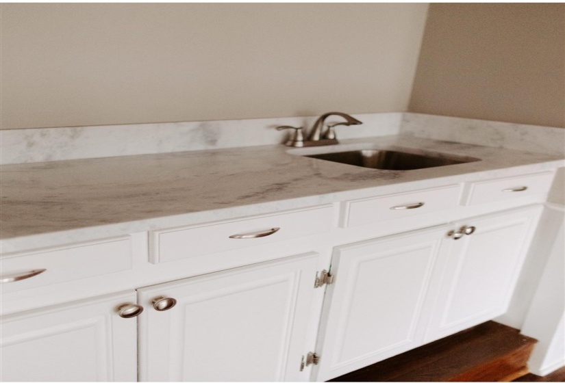 1908 NEWFIELDS RD, Germantown, Tennessee 38139, 5 Bedrooms Bedrooms, 10 Rooms Rooms,3 BathroomsBathrooms,Rental Properties,For Sale,NEWFIELDS,10220023