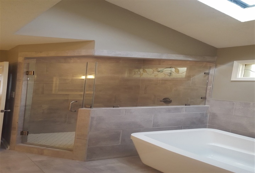 1908 NEWFIELDS RD, Germantown, Tennessee 38139, 5 Bedrooms Bedrooms, 10 Rooms Rooms,3 BathroomsBathrooms,Rental Properties,For Sale,NEWFIELDS,10220023