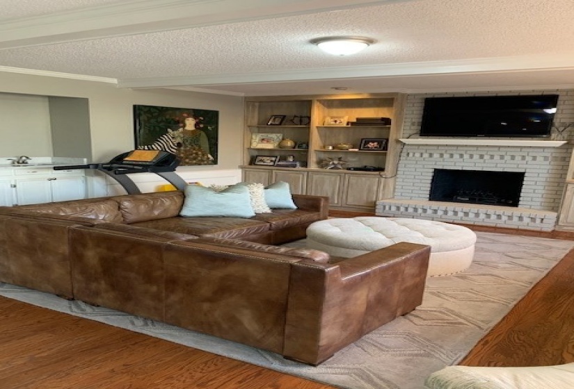 1908 NEWFIELDS RD, Germantown, Tennessee 38139, 5 Bedrooms Bedrooms, 10 Rooms Rooms,3 BathroomsBathrooms,Rental Properties,For Sale,NEWFIELDS,10220023