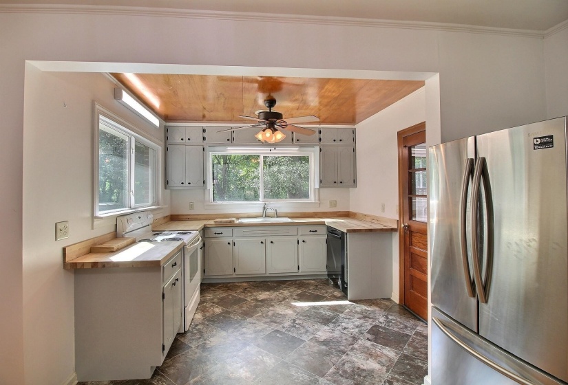 487 CENTER ST, Collierville, Tennessee 38017, 3 Bedrooms Bedrooms, 6 Rooms Rooms,2 BathroomsBathrooms,Residential,For Sale,CENTER,10209966