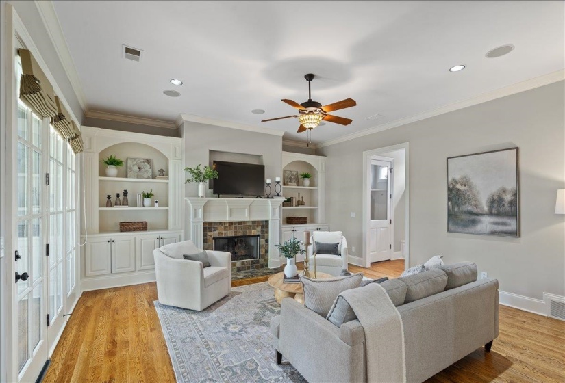 1862 OLD TOWNE LN, Germantown, Tennessee 38139, 4 Bedrooms Bedrooms, 8 Rooms Rooms,3.1 BathroomsBathrooms,Residential,For Sale,OLD TOWNE,10219791