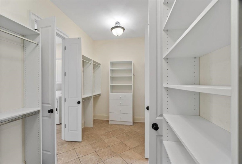 1862 OLD TOWNE LN, Germantown, Tennessee 38139, 4 Bedrooms Bedrooms, 8 Rooms Rooms,3.1 BathroomsBathrooms,Residential,For Sale,OLD TOWNE,10219791