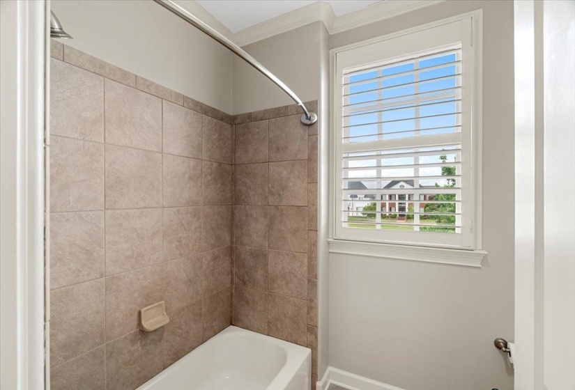 1862 OLD TOWNE LN, Germantown, Tennessee 38139, 4 Bedrooms Bedrooms, 8 Rooms Rooms,3.1 BathroomsBathrooms,Residential,For Sale,OLD TOWNE,10219791