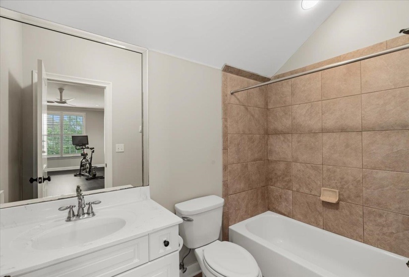 1862 OLD TOWNE LN, Germantown, Tennessee 38139, 4 Bedrooms Bedrooms, 8 Rooms Rooms,3.1 BathroomsBathrooms,Residential,For Sale,OLD TOWNE,10219791