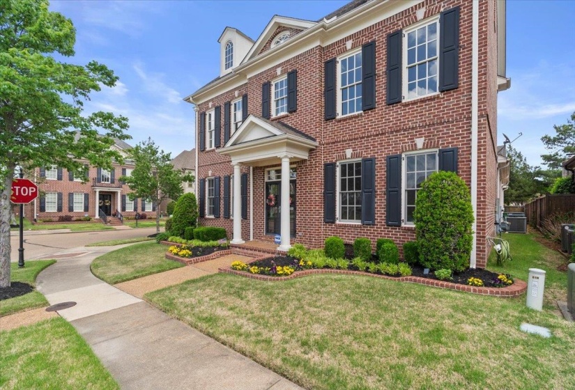 1862 OLD TOWNE LN, Germantown, Tennessee 38139, 4 Bedrooms Bedrooms, 8 Rooms Rooms,3.1 BathroomsBathrooms,Residential,For Sale,OLD TOWNE,10219791