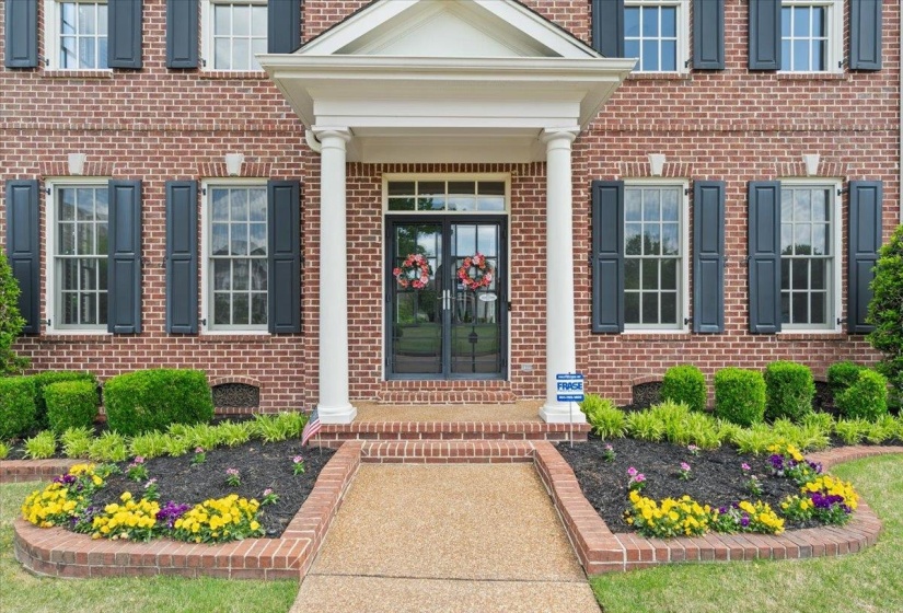 1862 OLD TOWNE LN, Germantown, Tennessee 38139, 4 Bedrooms Bedrooms, 8 Rooms Rooms,3.1 BathroomsBathrooms,Residential,For Sale,OLD TOWNE,10219791