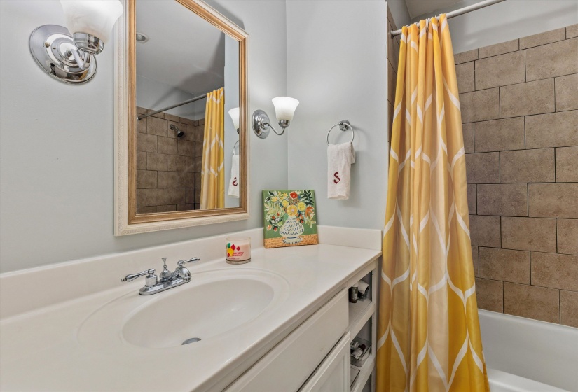 1822 DRAGONFLY CV, Germantown, Tennessee 38138, 2 Bedrooms Bedrooms, 5 Rooms Rooms,2.1 BathroomsBathrooms,Residential,For Sale,DRAGONFLY,10219965