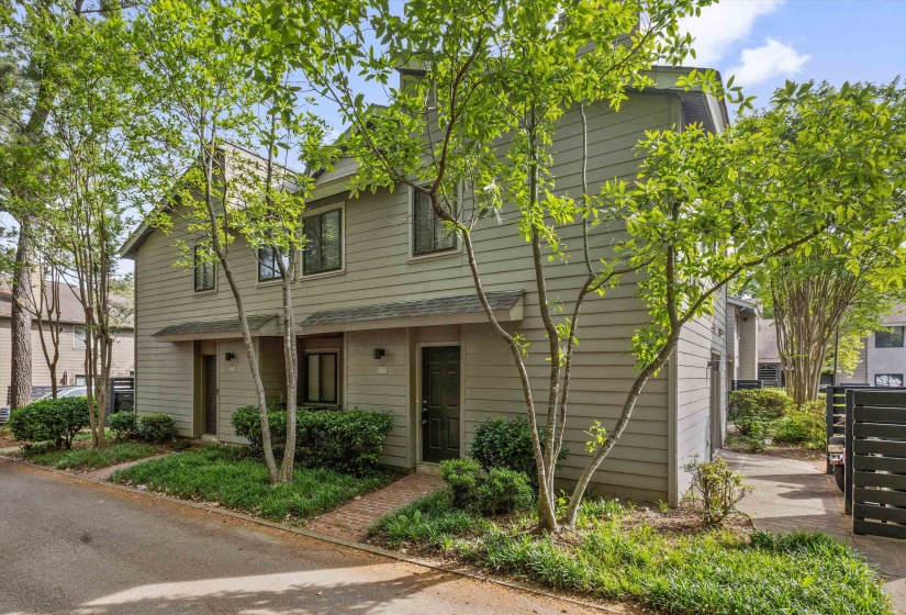 1822 DRAGONFLY CV, Germantown, Tennessee 38138, 2 Bedrooms Bedrooms, 5 Rooms Rooms,2.1 BathroomsBathrooms,Residential,For Sale,DRAGONFLY,10219965