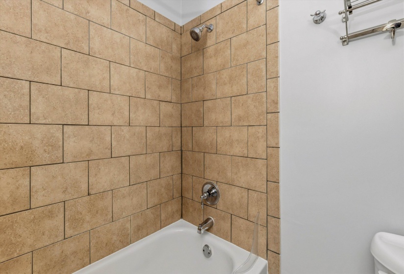 1822 DRAGONFLY CV, Germantown, Tennessee 38138, 2 Bedrooms Bedrooms, 5 Rooms Rooms,2.1 BathroomsBathrooms,Residential,For Sale,DRAGONFLY,10219965