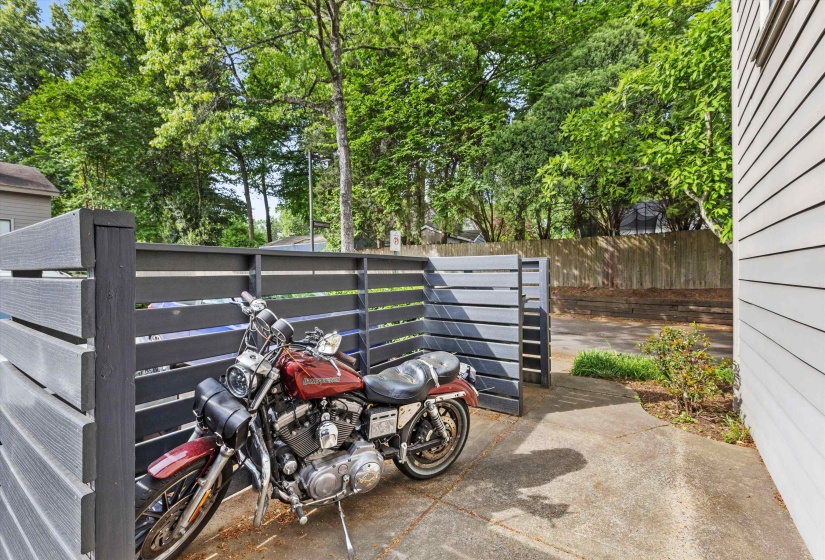 1822 DRAGONFLY CV, Germantown, Tennessee 38138, 2 Bedrooms Bedrooms, 5 Rooms Rooms,2.1 BathroomsBathrooms,Residential,For Sale,DRAGONFLY,10219965