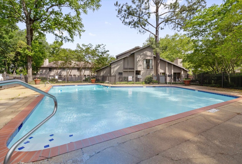 1822 DRAGONFLY CV, Germantown, Tennessee 38138, 2 Bedrooms Bedrooms, 5 Rooms Rooms,2.1 BathroomsBathrooms,Residential,For Sale,DRAGONFLY,10219965