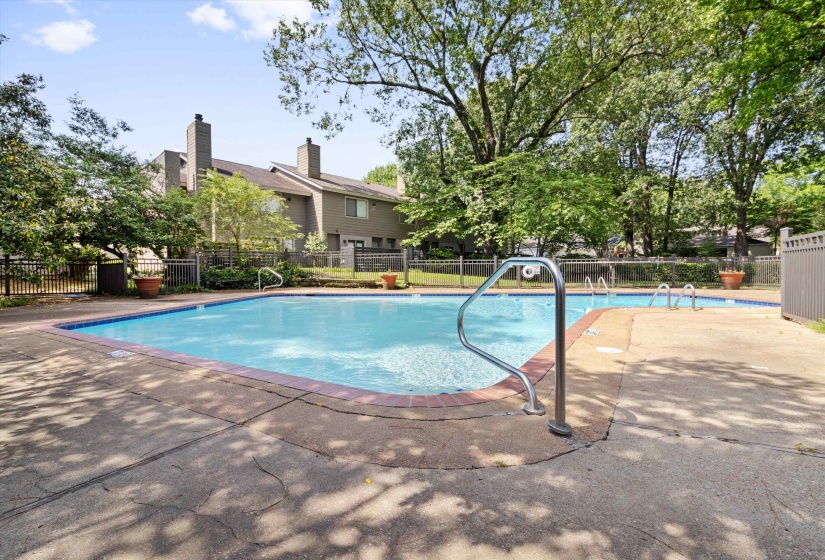 1822 DRAGONFLY CV, Germantown, Tennessee 38138, 2 Bedrooms Bedrooms, 5 Rooms Rooms,2.1 BathroomsBathrooms,Residential,For Sale,DRAGONFLY,10219965