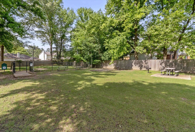 1822 DRAGONFLY CV, Germantown, Tennessee 38138, 2 Bedrooms Bedrooms, 5 Rooms Rooms,2.1 BathroomsBathrooms,Residential,For Sale,DRAGONFLY,10219965