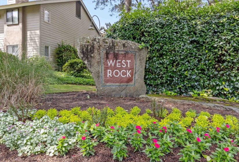 1822 DRAGONFLY CV, Germantown, Tennessee 38138, 2 Bedrooms Bedrooms, 5 Rooms Rooms,2.1 BathroomsBathrooms,Residential,For Sale,DRAGONFLY,10219965