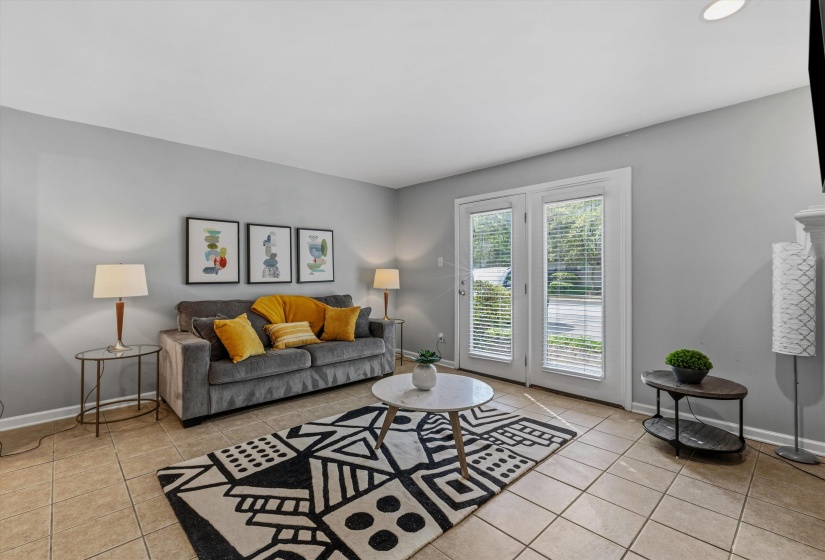 1822 DRAGONFLY CV, Germantown, Tennessee 38138, 2 Bedrooms Bedrooms, 5 Rooms Rooms,2.1 BathroomsBathrooms,Residential,For Sale,DRAGONFLY,10219965