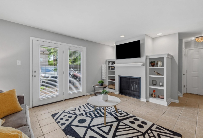 1822 DRAGONFLY CV, Germantown, Tennessee 38138, 2 Bedrooms Bedrooms, 5 Rooms Rooms,2.1 BathroomsBathrooms,Residential,For Sale,DRAGONFLY,10219965