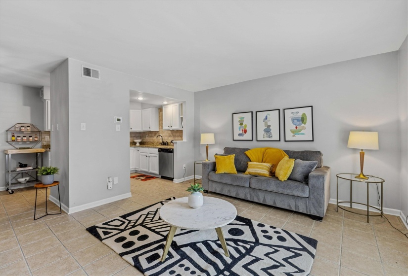 1822 DRAGONFLY CV, Germantown, Tennessee 38138, 2 Bedrooms Bedrooms, 5 Rooms Rooms,2.1 BathroomsBathrooms,Residential,For Sale,DRAGONFLY,10219965