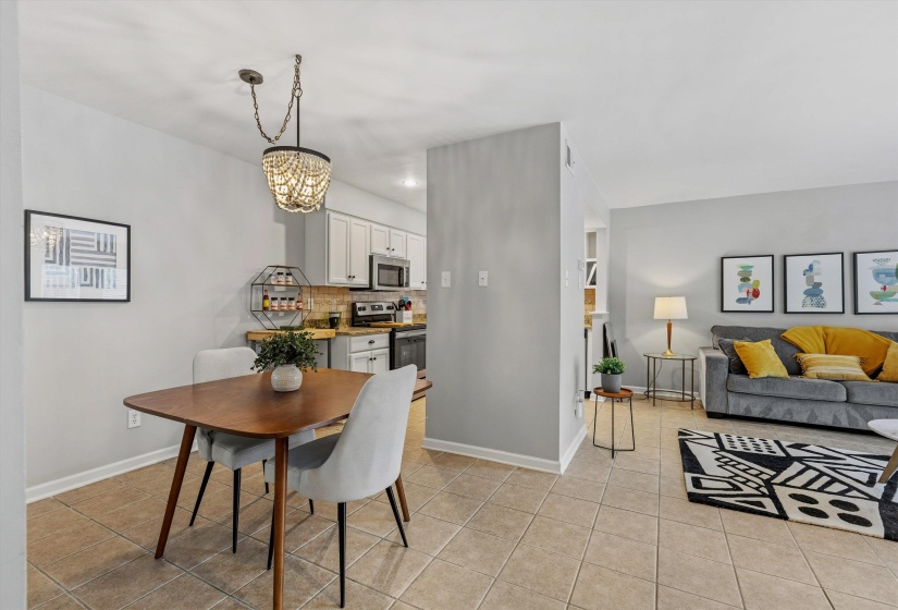 1822 DRAGONFLY CV, Germantown, Tennessee 38138, 2 Bedrooms Bedrooms, 5 Rooms Rooms,2.1 BathroomsBathrooms,Residential,For Sale,DRAGONFLY,10219965