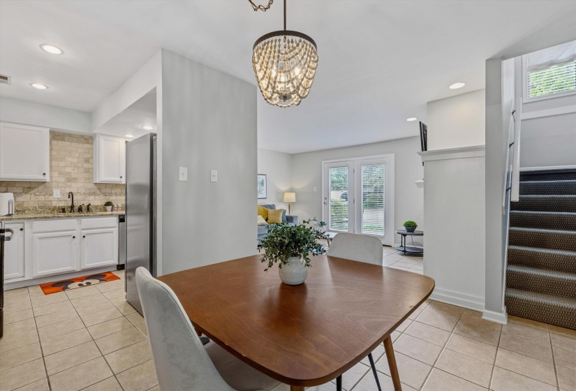 1822 DRAGONFLY CV, Germantown, Tennessee 38138, 2 Bedrooms Bedrooms, 5 Rooms Rooms,2.1 BathroomsBathrooms,Residential,For Sale,DRAGONFLY,10219965