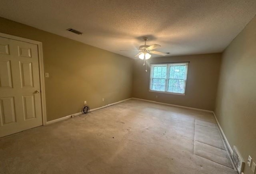 1915 HIDDEN OAKS DR, Germantown, Tennessee 38138, 4 Bedrooms Bedrooms, 10 Rooms Rooms,2.1 BathroomsBathrooms,Residential,For Sale,HIDDEN OAKS,10219967