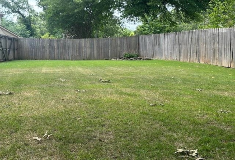 1915 HIDDEN OAKS DR, Germantown, Tennessee 38138, 4 Bedrooms Bedrooms, 10 Rooms Rooms,2.1 BathroomsBathrooms,Residential,For Sale,HIDDEN OAKS,10219967