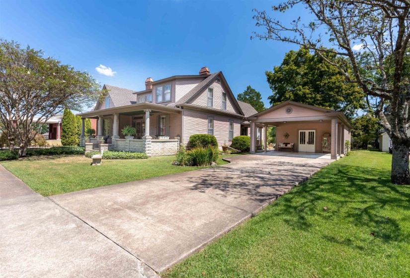 302 EAST ST, Somerville, Tennessee 38068, 4 Bedrooms Bedrooms, 8 Rooms Rooms,3 BathroomsBathrooms,Residential,For Sale,EAST,10219970