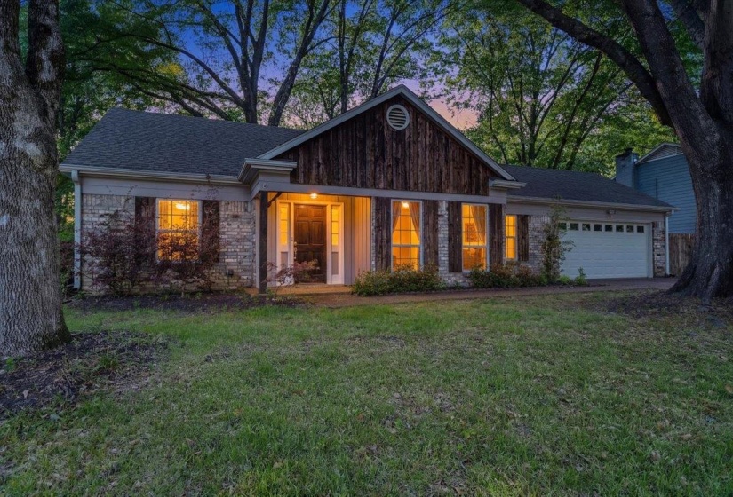 1815 BOULINWOOD LN, Germantown, Tennessee 38138, 4 Bedrooms Bedrooms, 9 Rooms Rooms,2.1 BathroomsBathrooms,Residential,For Sale,BOULINWOOD,10219971