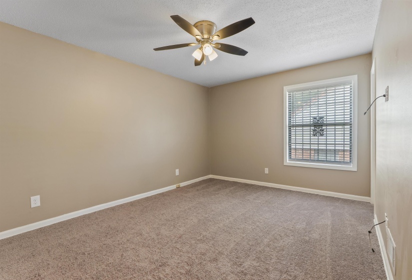 4445 DON ST, Memphis, Tennessee 38109, 3 Bedrooms Bedrooms, 7 Rooms Rooms,2 BathroomsBathrooms,Residential,For Sale,DON,10219972