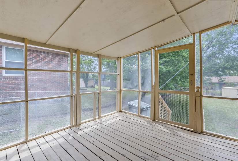 4445 DON ST, Memphis, Tennessee 38109, 3 Bedrooms Bedrooms, 7 Rooms Rooms,2 BathroomsBathrooms,Residential,For Sale,DON,10219972