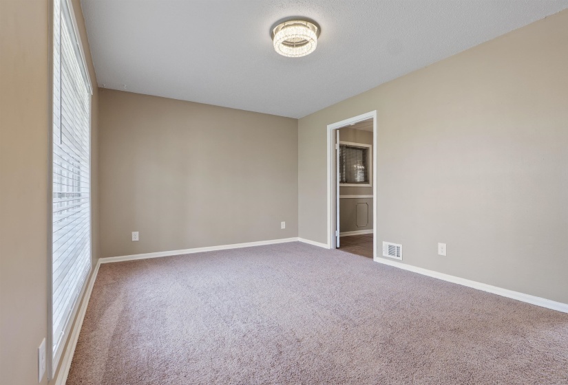 4445 DON ST, Memphis, Tennessee 38109, 3 Bedrooms Bedrooms, 7 Rooms Rooms,2 BathroomsBathrooms,Residential,For Sale,DON,10219972