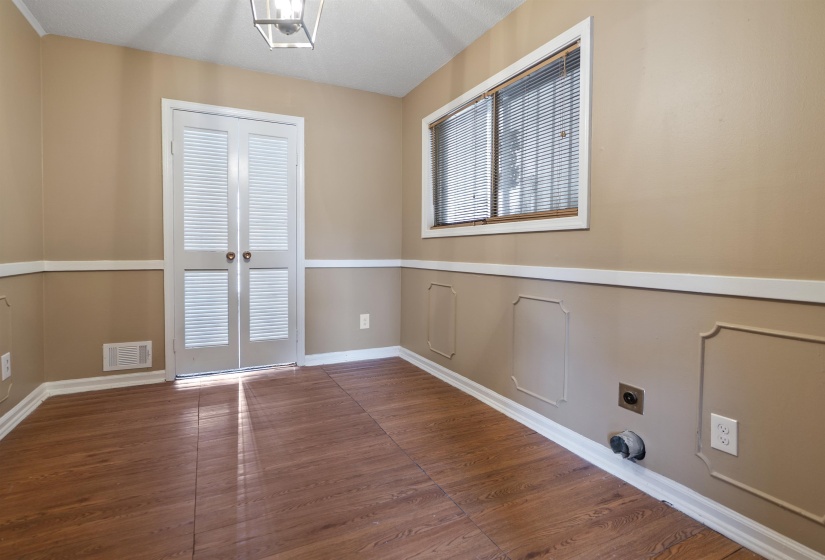 4445 DON ST, Memphis, Tennessee 38109, 3 Bedrooms Bedrooms, 7 Rooms Rooms,2 BathroomsBathrooms,Residential,For Sale,DON,10219972