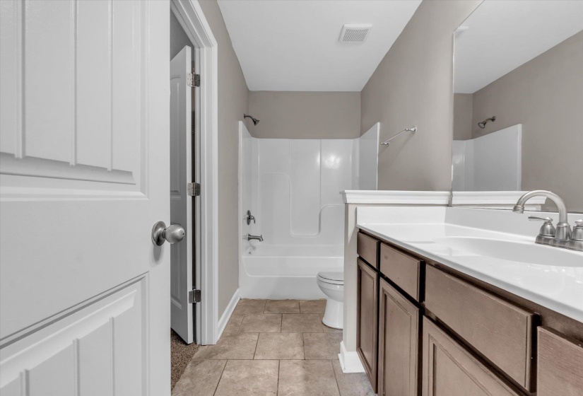 3960 SHAE PIERCE DR, Southaven, Mississippi 38671-8905, 3 Bedrooms Bedrooms, 5 Rooms Rooms,2 BathroomsBathrooms,Residential,For Sale,SHAE PIERCE,10219974