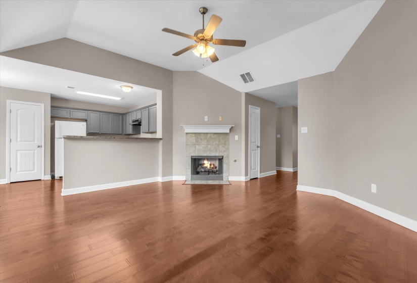 3960 SHAE PIERCE DR, Southaven, Mississippi 38671-8905, 3 Bedrooms Bedrooms, 5 Rooms Rooms,2 BathroomsBathrooms,Residential,For Sale,SHAE PIERCE,10219974