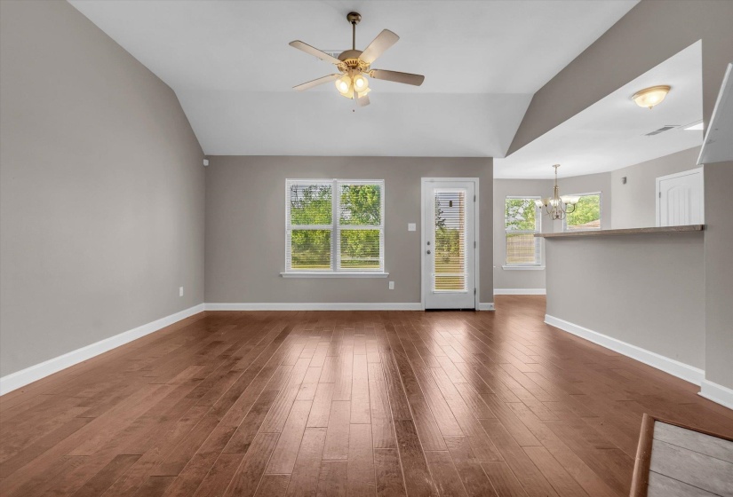 3960 SHAE PIERCE DR, Southaven, Mississippi 38671-8905, 3 Bedrooms Bedrooms, 5 Rooms Rooms,2 BathroomsBathrooms,Residential,For Sale,SHAE PIERCE,10219974