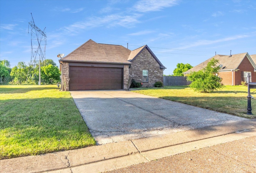 3960 SHAE PIERCE DR, Southaven, Mississippi 38671-8905, 3 Bedrooms Bedrooms, 5 Rooms Rooms,2 BathroomsBathrooms,Residential,For Sale,SHAE PIERCE,10219974