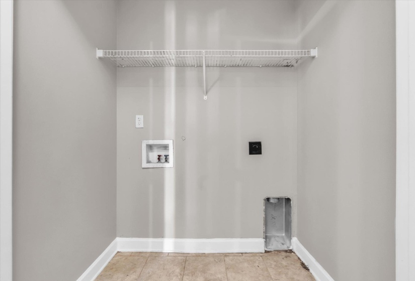 3960 SHAE PIERCE DR, Southaven, Mississippi 38671-8905, 3 Bedrooms Bedrooms, 5 Rooms Rooms,2 BathroomsBathrooms,Residential,For Sale,SHAE PIERCE,10219974