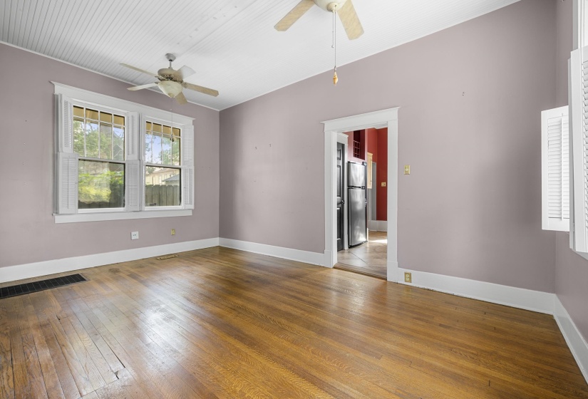 212 FLORENCE AVE, Memphis, Tennessee 38104, 2 Bedrooms Bedrooms, 6 Rooms Rooms,2 BathroomsBathrooms,Residential,For Sale,FLORENCE,10219976