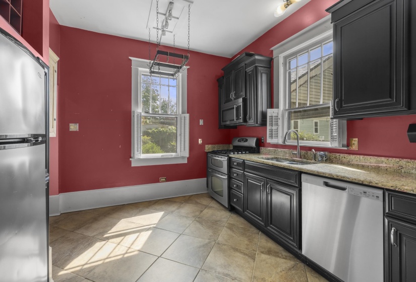 212 FLORENCE AVE, Memphis, Tennessee 38104, 2 Bedrooms Bedrooms, 6 Rooms Rooms,2 BathroomsBathrooms,Residential,For Sale,FLORENCE,10219976