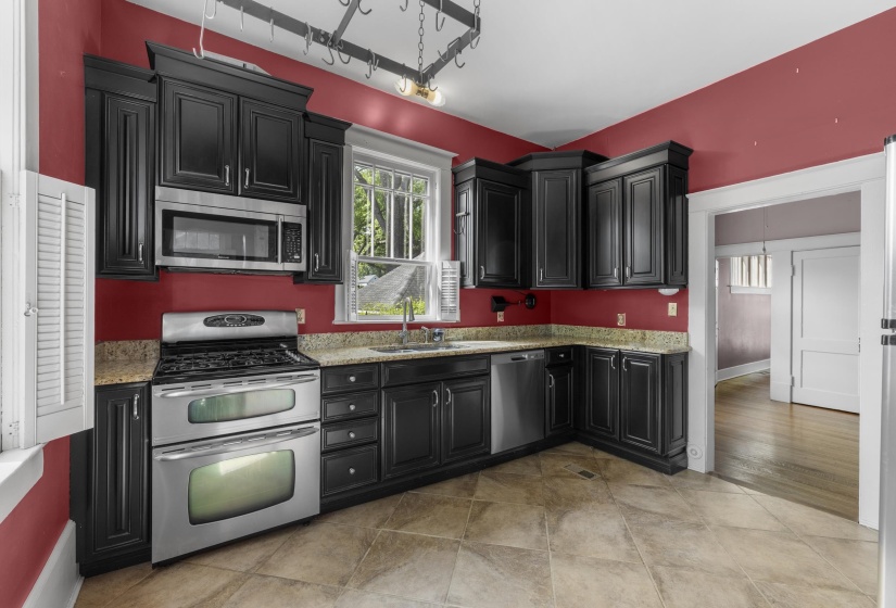 212 FLORENCE AVE, Memphis, Tennessee 38104, 2 Bedrooms Bedrooms, 6 Rooms Rooms,2 BathroomsBathrooms,Residential,For Sale,FLORENCE,10219976