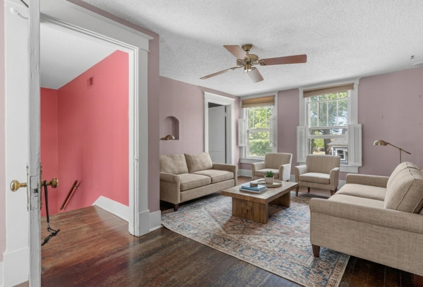 212 FLORENCE AVE, Memphis, Tennessee 38104, 2 Bedrooms Bedrooms, 6 Rooms Rooms,2 BathroomsBathrooms,Residential,For Sale,FLORENCE,10219976