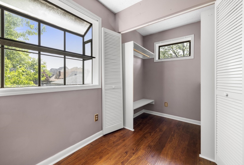 212 FLORENCE AVE, Memphis, Tennessee 38104, 2 Bedrooms Bedrooms, 6 Rooms Rooms,2 BathroomsBathrooms,Residential,For Sale,FLORENCE,10219976