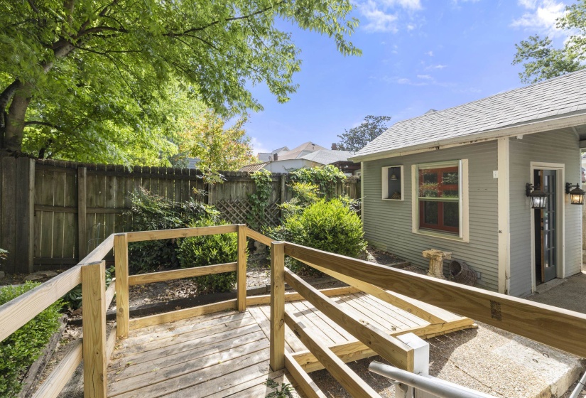 212 FLORENCE AVE, Memphis, Tennessee 38104, 2 Bedrooms Bedrooms, 6 Rooms Rooms,2 BathroomsBathrooms,Residential,For Sale,FLORENCE,10219976